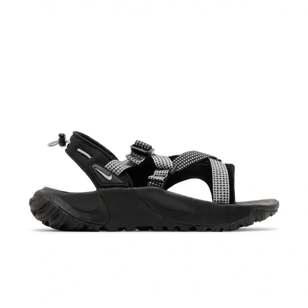 Nike Women’s Hiking Oneonta Black White Sandals-Waterproof outdoor,, walking, - Picture 2 of 6